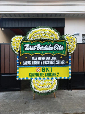 Papan Bunga Duka di Kedamaian