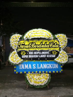 Papan Bunga Duka di Kedamaian